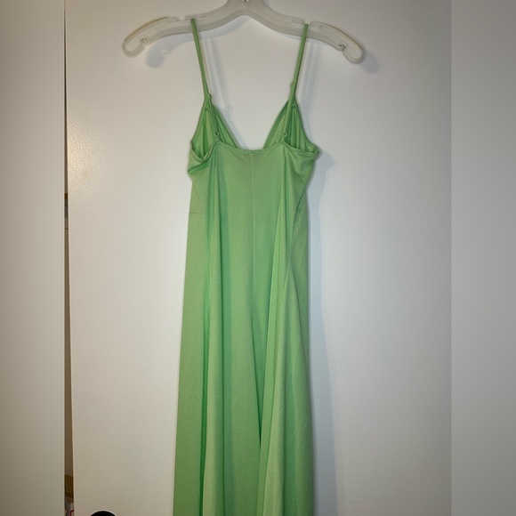 ASOS DESIGN Petite twist front cami maxi dress in green Women’s 00 Small - Picture 6 of 8